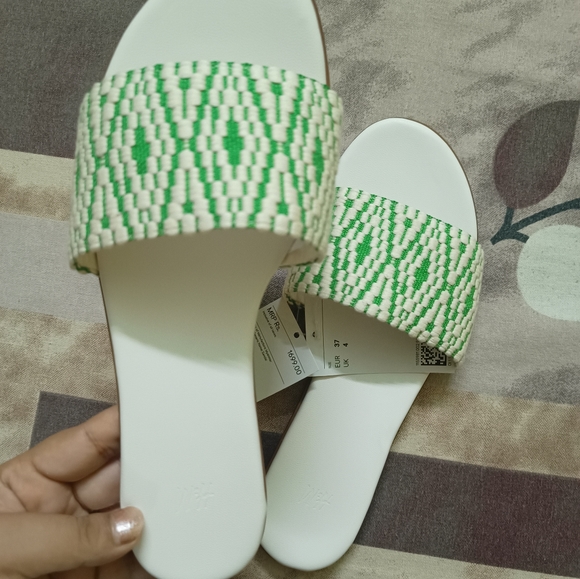 H&M  Jacquard slides - Picture 9 of 10